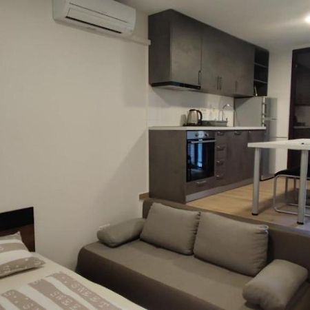 Studio Malinska, 30M From The Beach Bagian luar foto