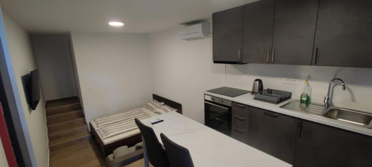 Studio Malinska, 30M From The Beach Bagian luar foto